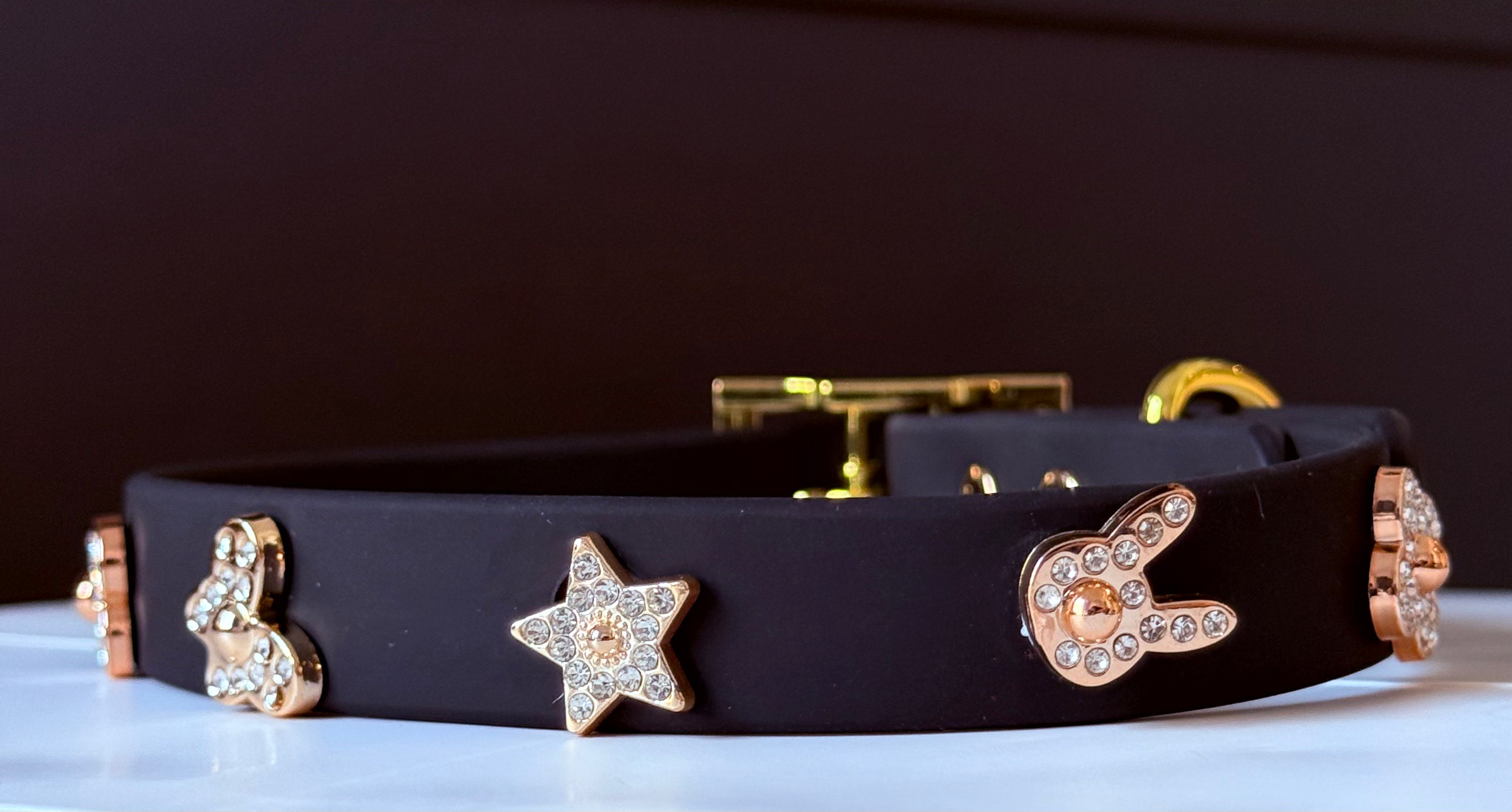 クリップアップカラー